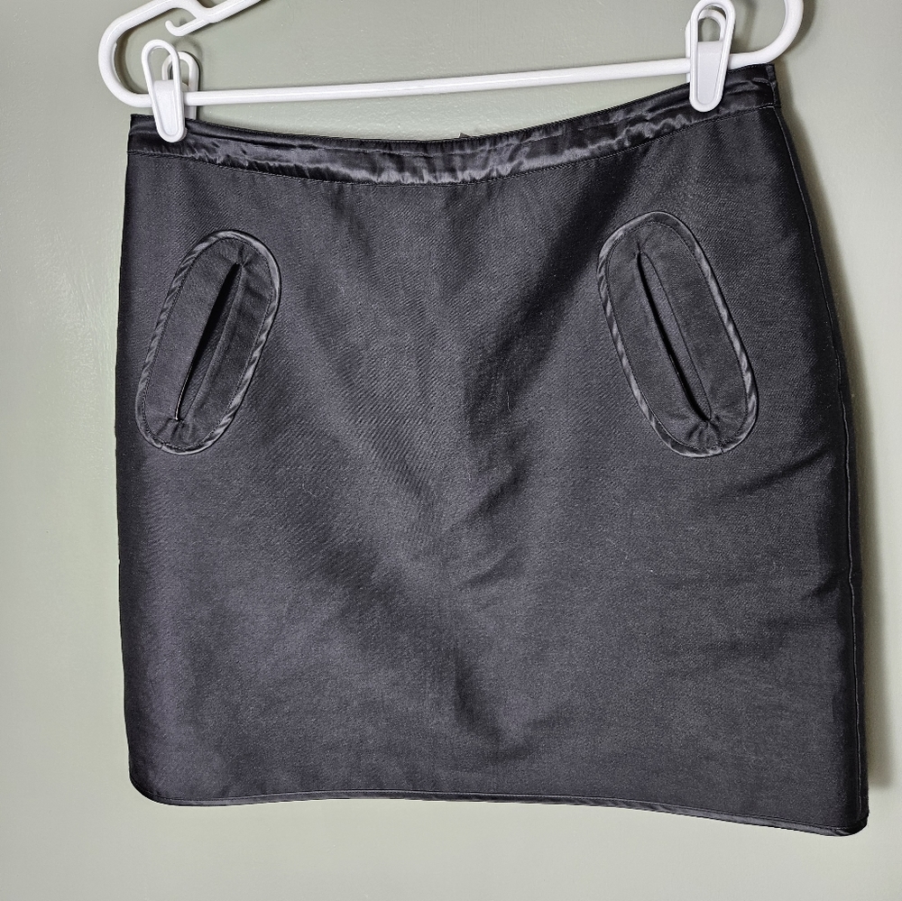 NEW EMPORIO ARMANI MINI SKIRT SIZE 38